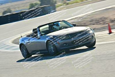 media/Dec-13-2025-Extreme Speed (Sat) [[d129ecb0b9]]/High Inter/Session 3 (Turn 5)/